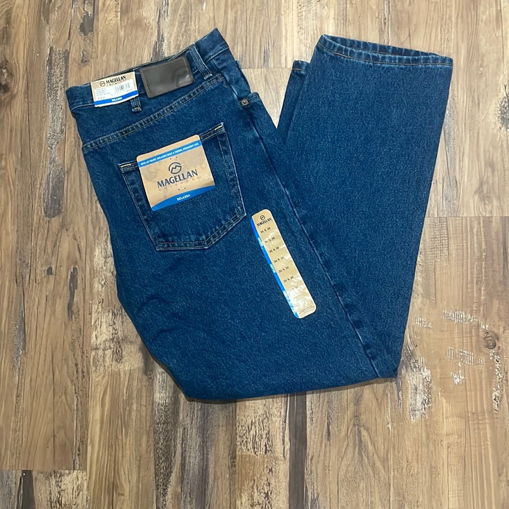 NWT men’s Magellan relaxed fit jeans